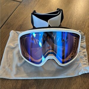 SMITH SKI GOGGLES